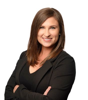 Portrait of Michelle Gravette, REALTOR®.